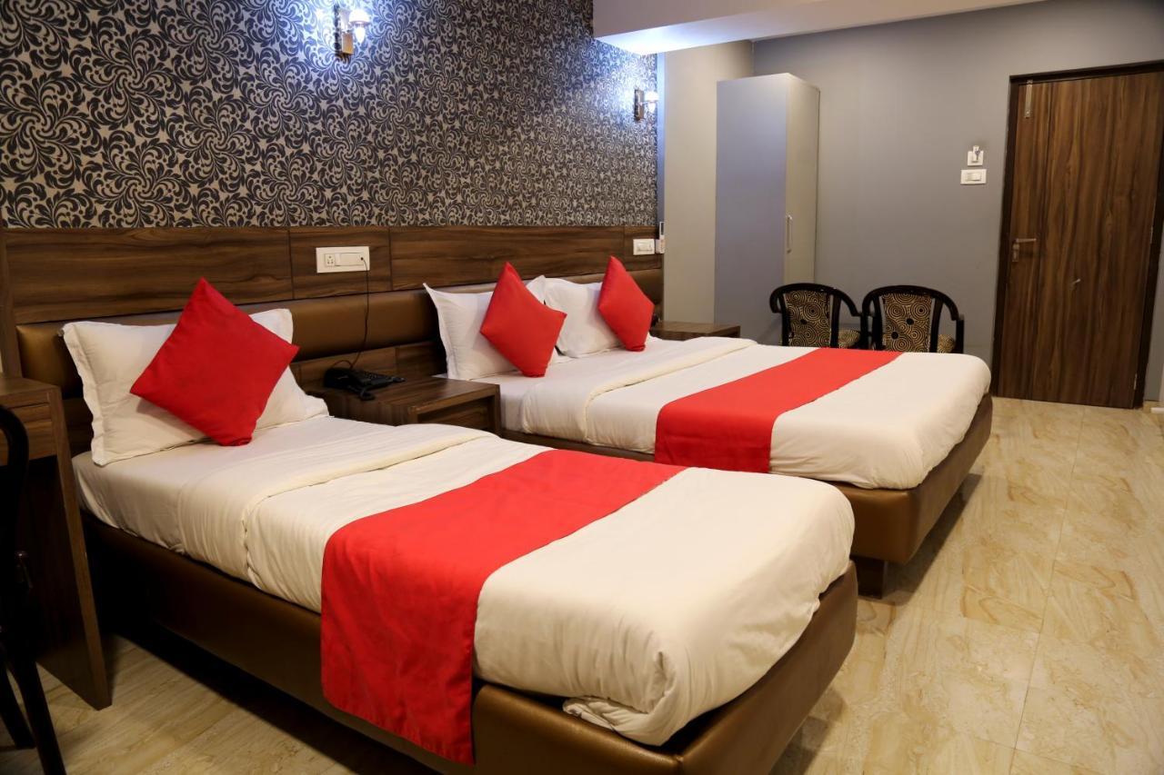 Hotel Sea Shore Нави Мумбай Екстериор снимка