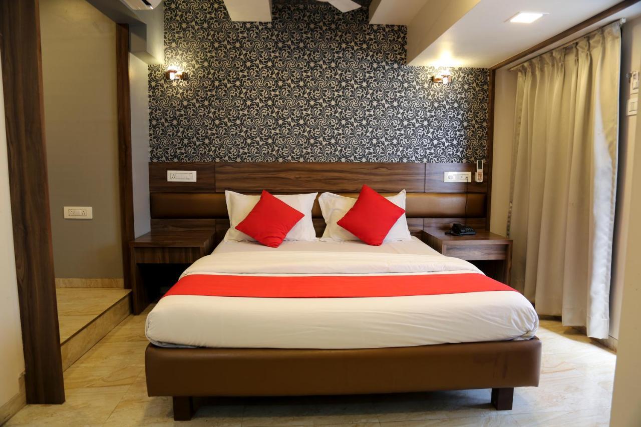 Hotel Sea Shore Нави Мумбай Екстериор снимка