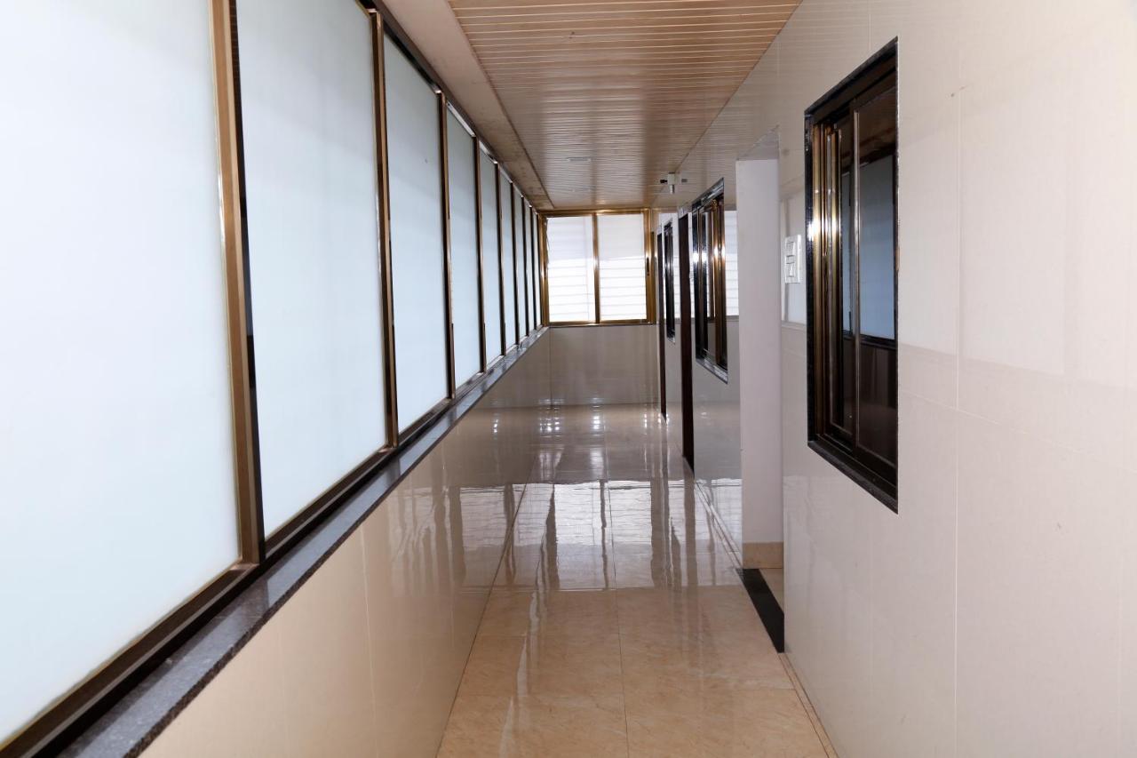 Hotel Sea Shore Нави Мумбай Екстериор снимка