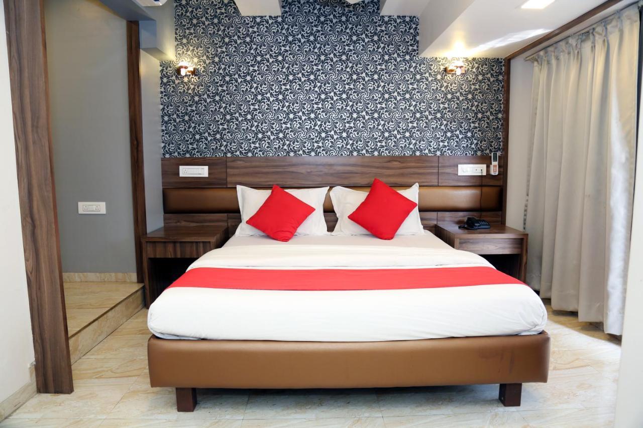 Hotel Sea Shore Нави Мумбай Екстериор снимка