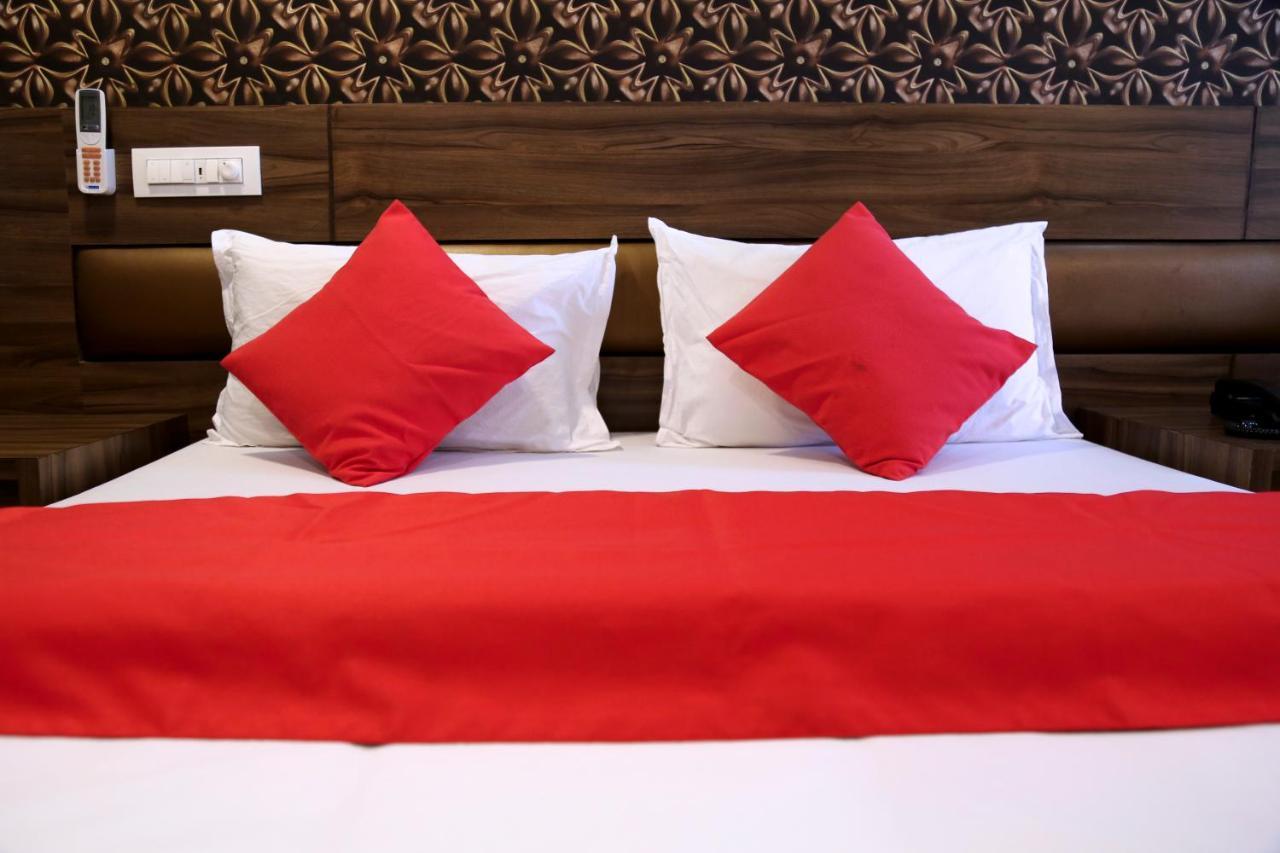 Hotel Sea Shore Нави Мумбай Екстериор снимка